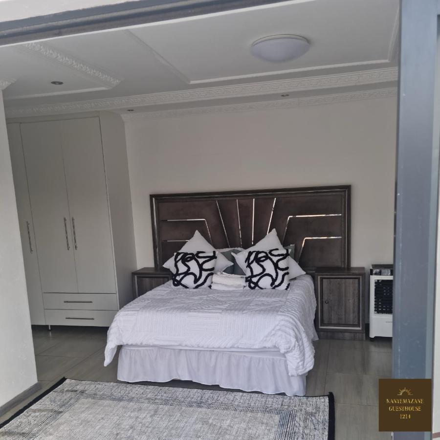 Kanyamazane Guesthouse 1214 - B&B