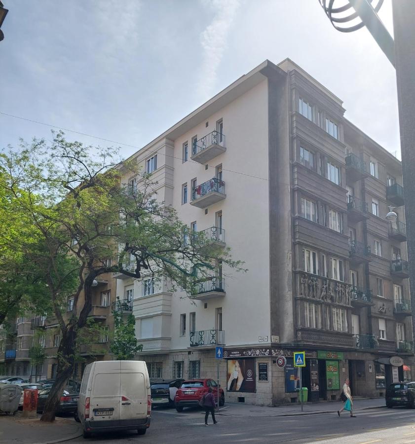 Perfect Place in the center with fast wifi and free parking at riverside - B&B Budapest