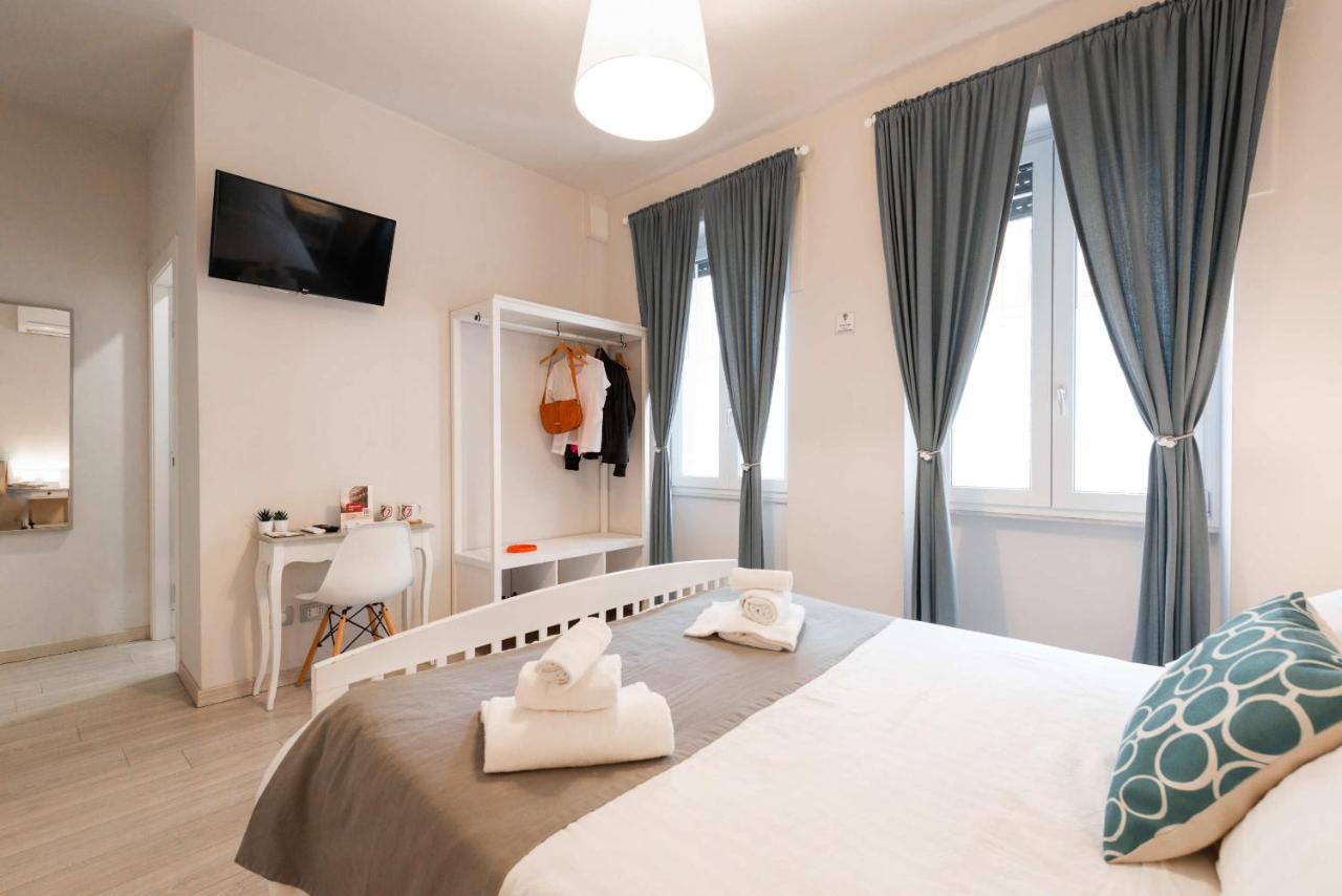 Deluxe Double Room with Shower