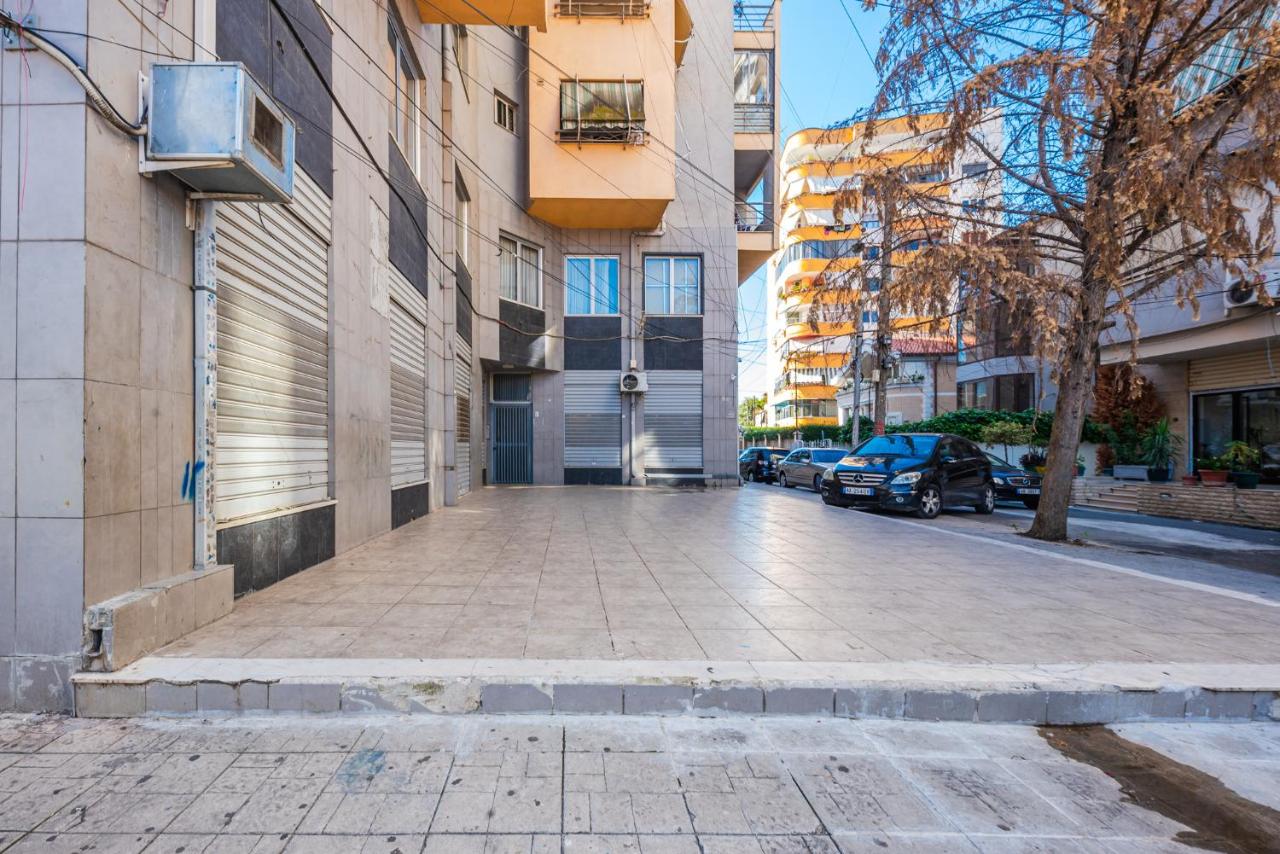 Sisi's Apartments-Tirana City Center - B&B