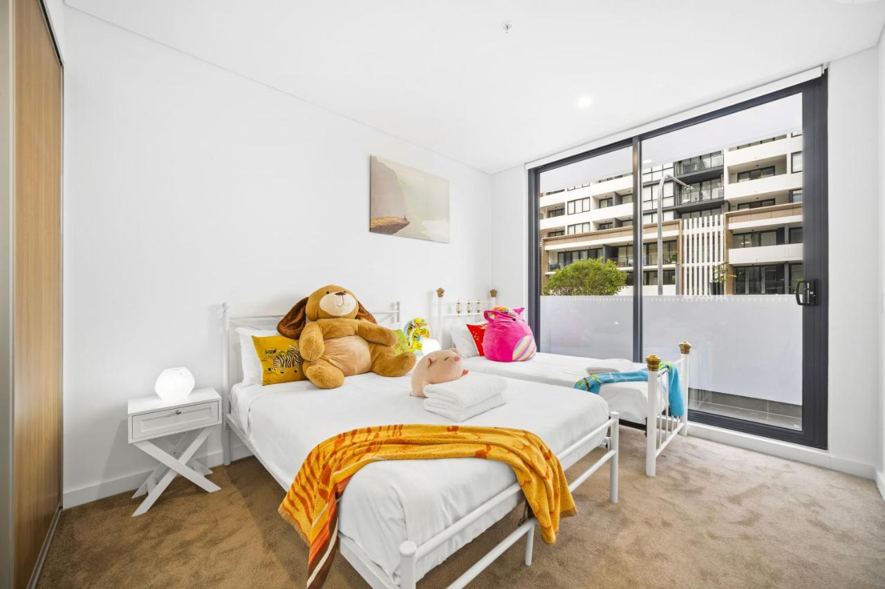 Modern Toy style APT at heart Kogarah - B&B