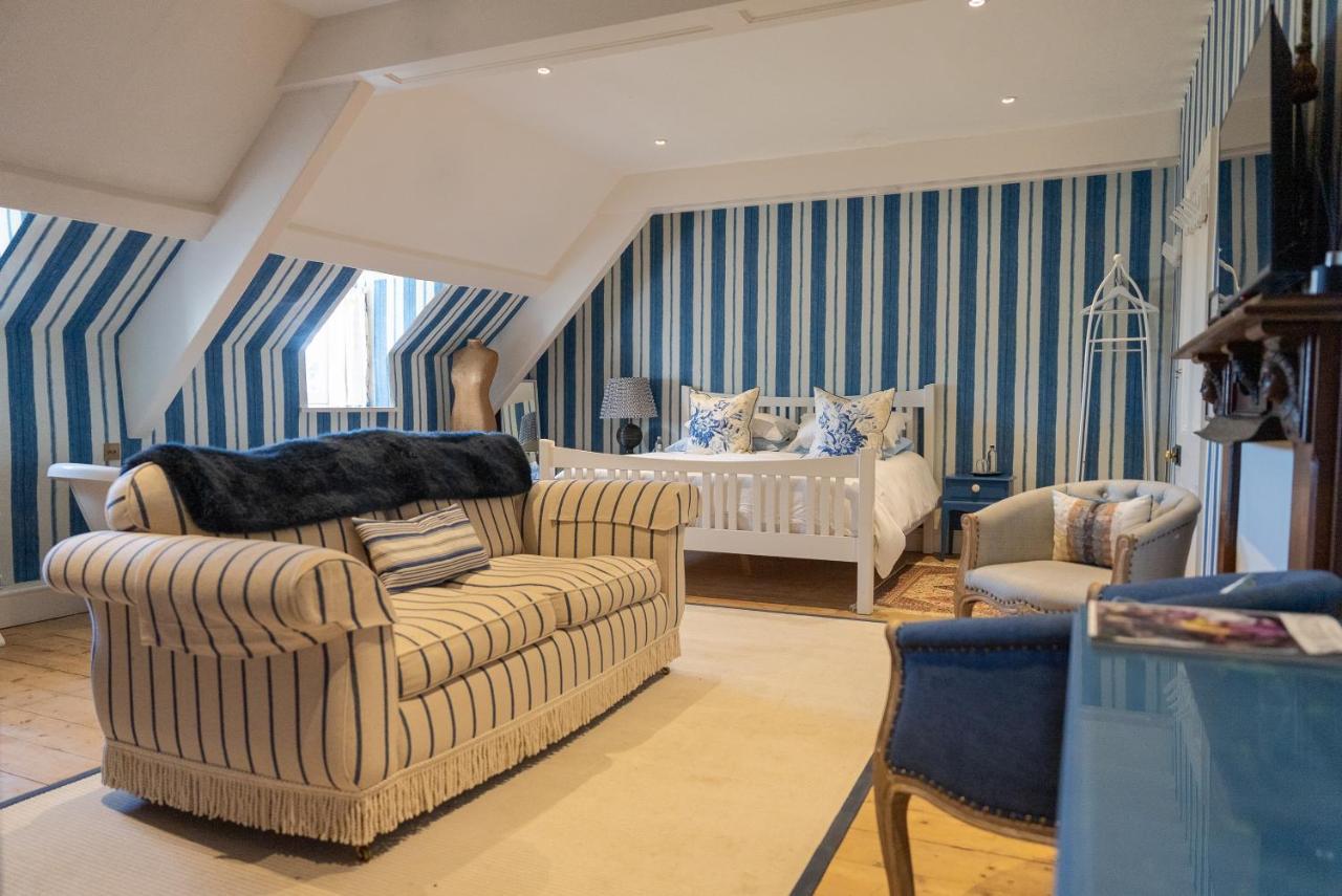 Family Room with Sea View