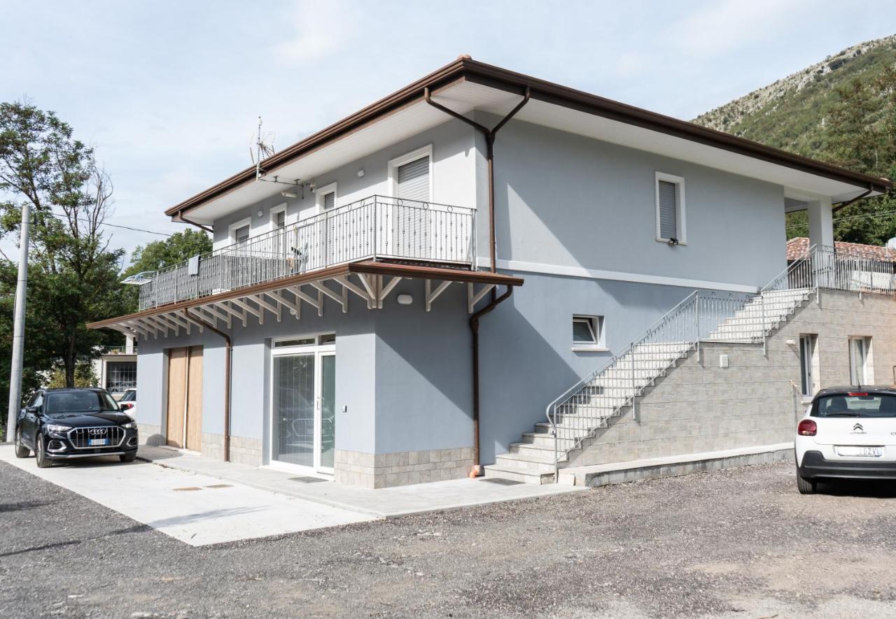 Moon Valley Holiday Home - Bed and Breakfast Lauria