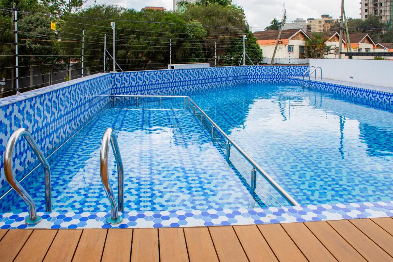 2 Bed Apartment with En Suite at Menelik Road - Chambres d’hôtes