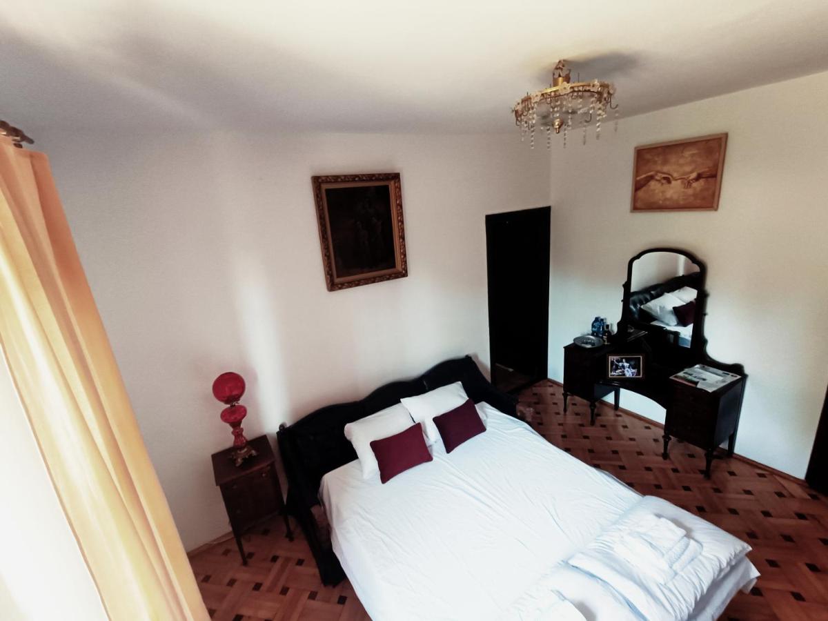 One-Bedroom Family Apartment