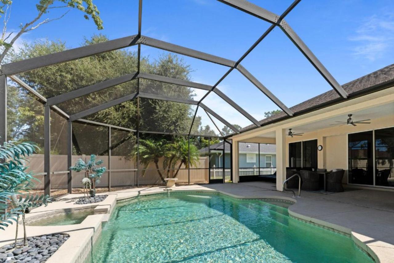Cozy Escape: North Port 3BR with Heated Pool - B&B North Port