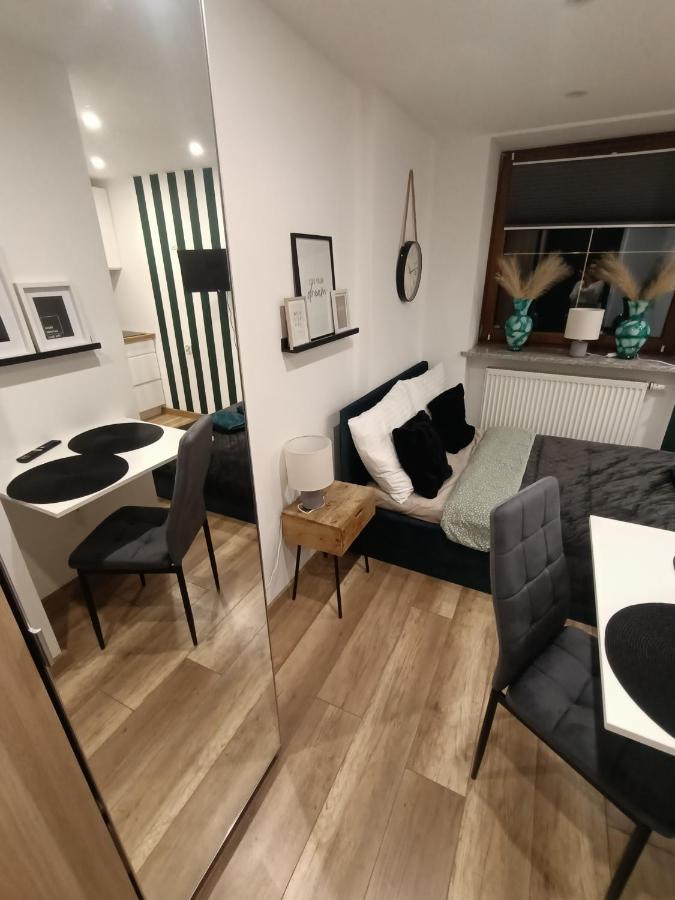 Deluxe Studio