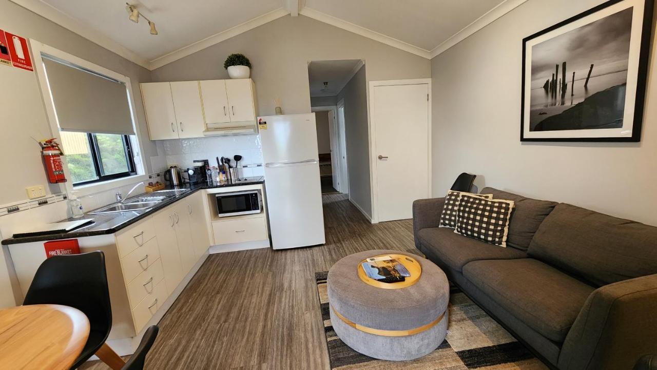 Two-Bedroom Apartment with Balcony and Sea View