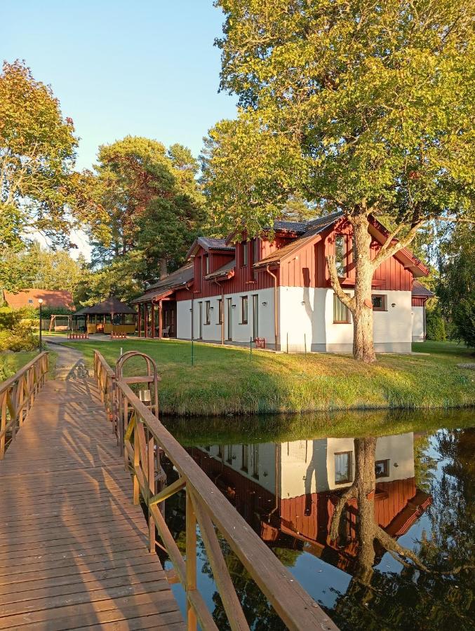 Sodyba Prie Tvenkinio - B&B
