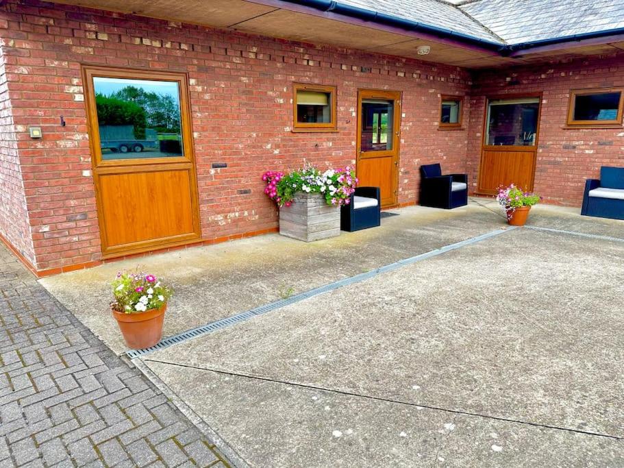 Poppy Cottage - Cedar Park - B&B Grimsby