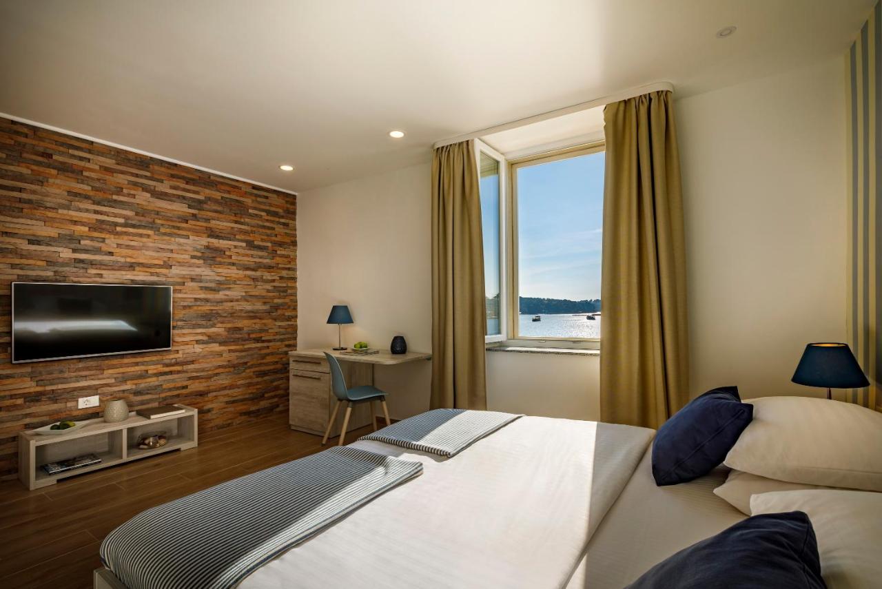 Room for 2 Seaview