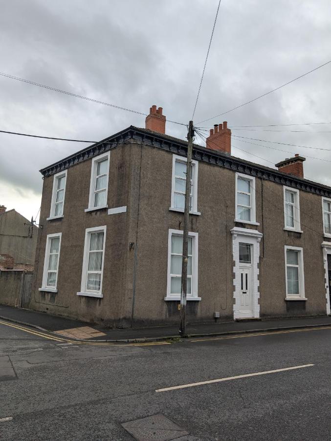 New Central Ground Floor Apartment - B&B