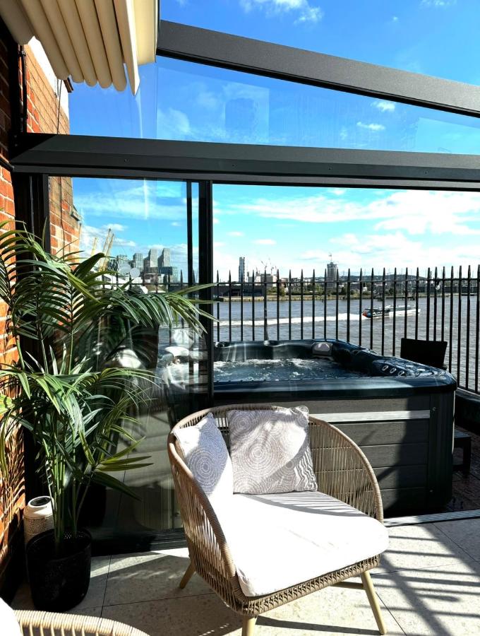 3 x Bedroom Riverside Flat with HOT TUB on Roof Terrace - B&B Londra