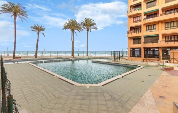 Apartamentos AR La Manga - Bed and Breakfast