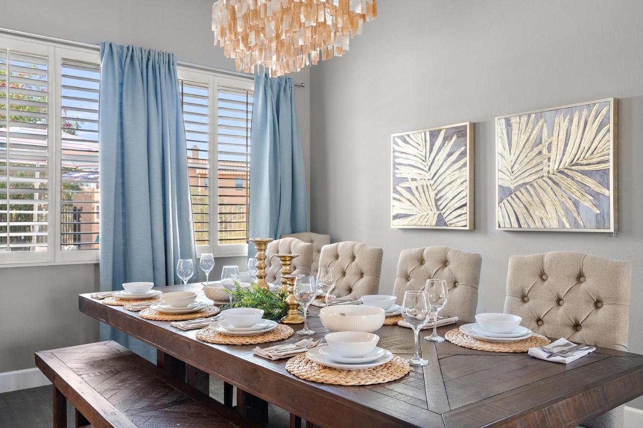Elegant Scottsdale Desert Retreat with Private Pool, Hot Tub, Game Room, and Family-Friendly Amenities - B&B