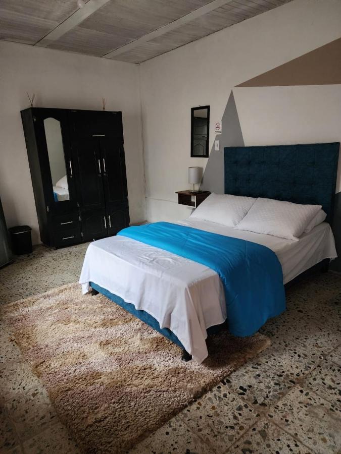 Doppel- oder Zweibettzimmer