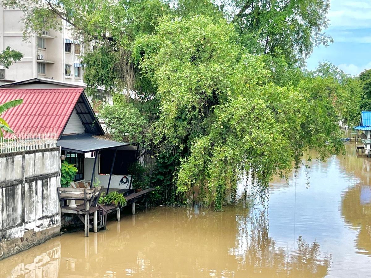 Kirin Riverside Homestay with AC, WiFi in Bangkok - B&B