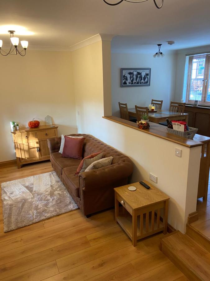 Little Nest EV Point - B&B Wadebridge