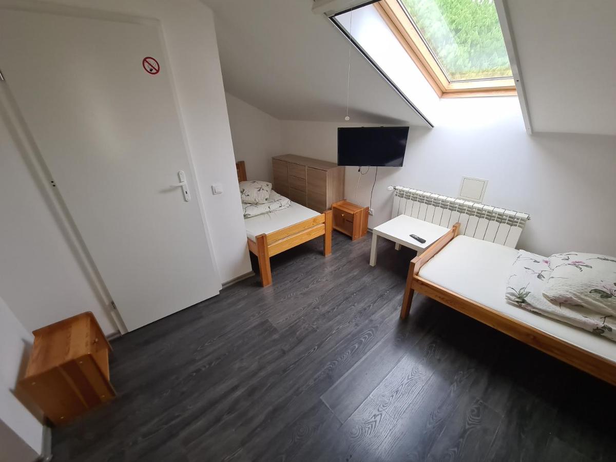 Chambre Familiale avec Salle de Bains Privative