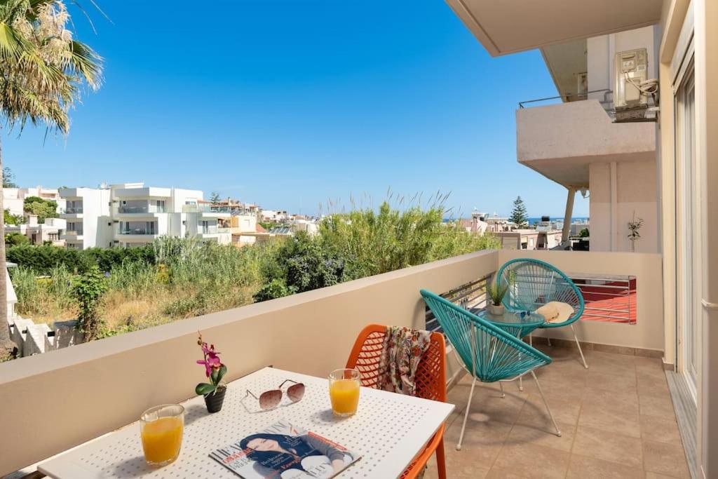 Orange Seaside Apartment - Bed and Breakfast Galatás