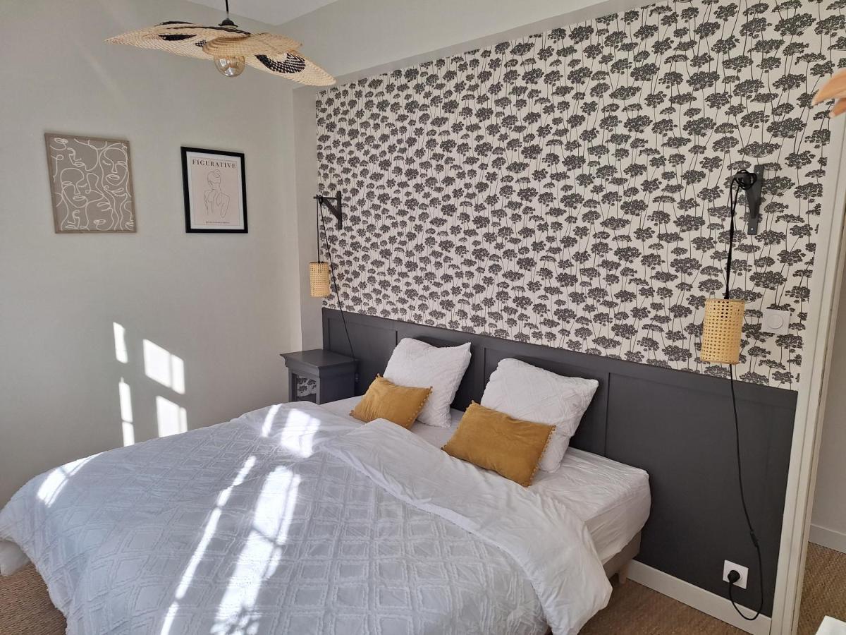 Spacieux et Cosy Duplex centre historique - 2 Chambres - Transport facile - Bed and Breakfast