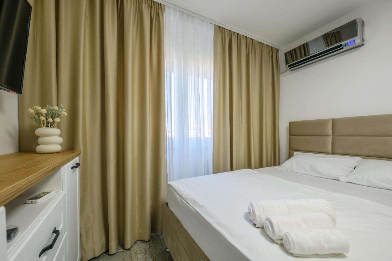 NAŠ Apartman - B&B