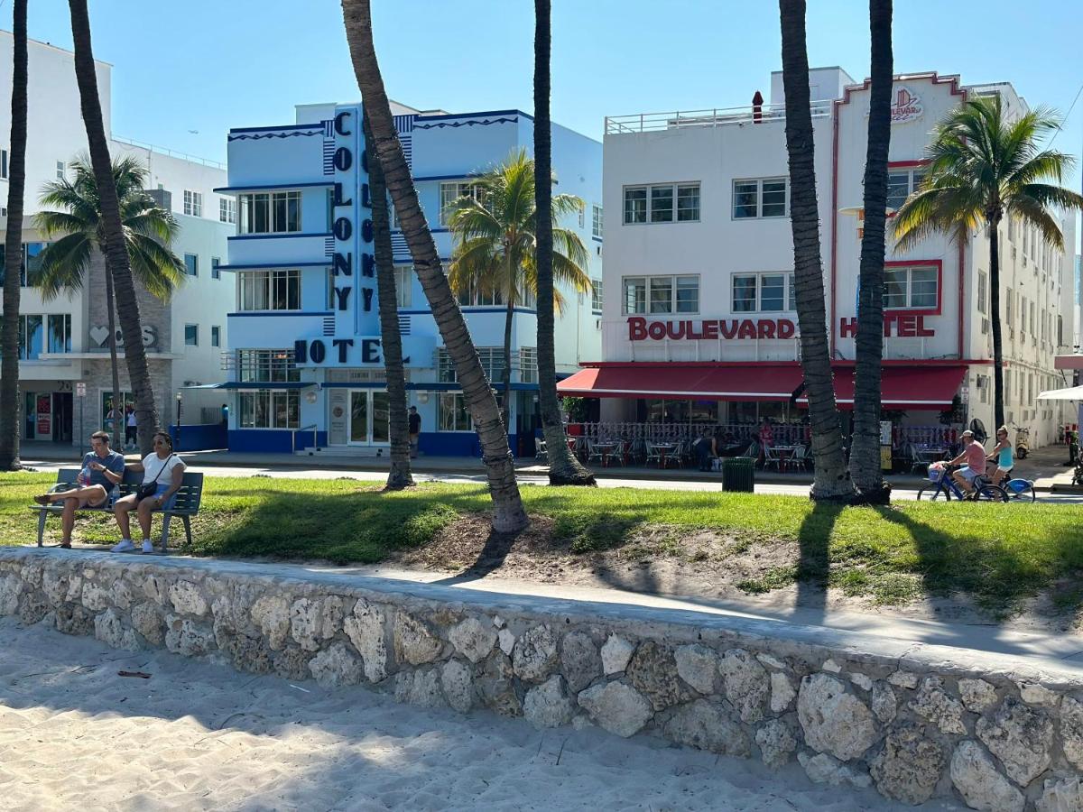 Ocean Drive Oasis Beach Views South Beach Miami - B&B Miami Beach