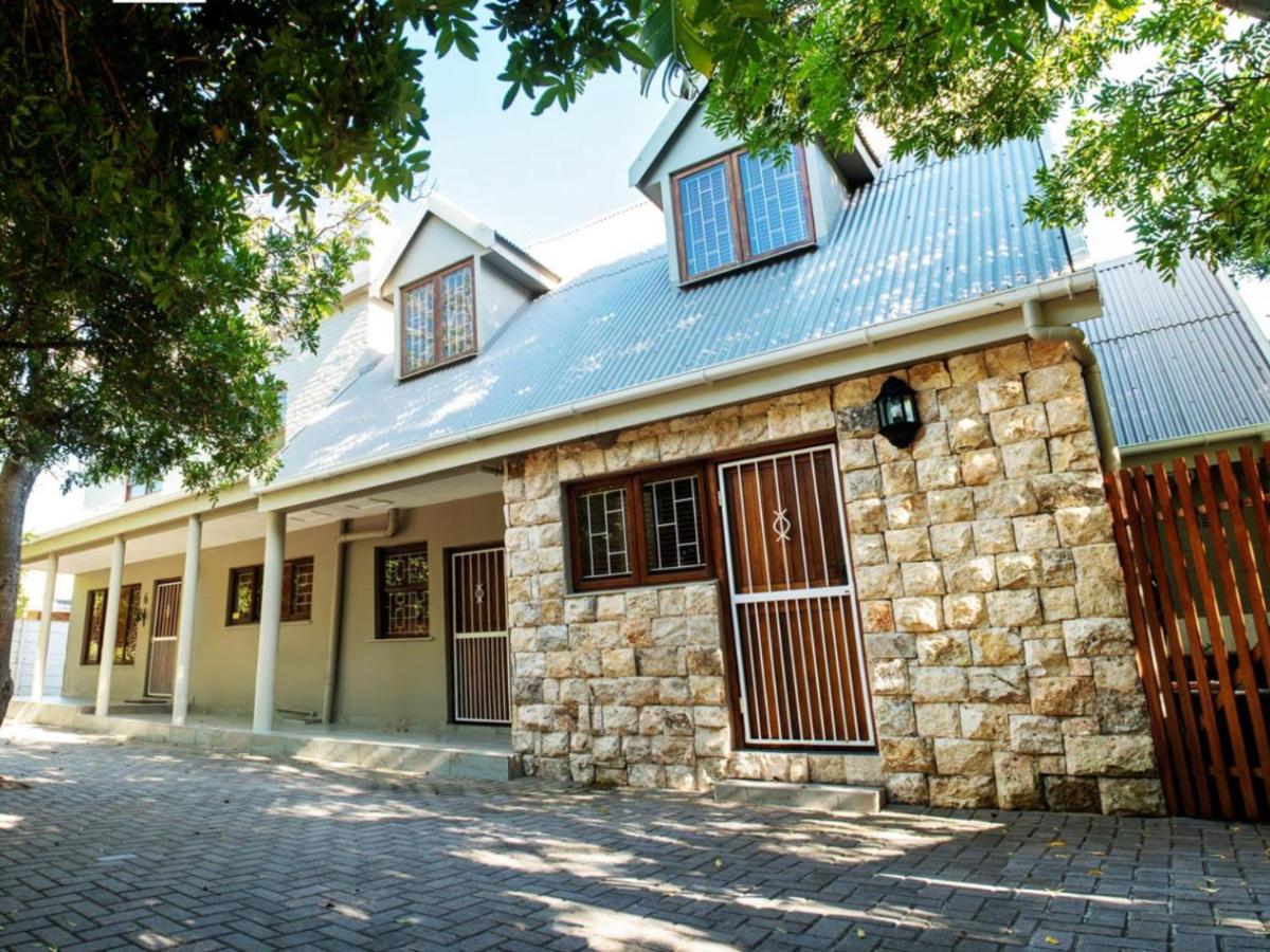 Avemore Island Home- full power back up-magical views - B&B Sedgefield