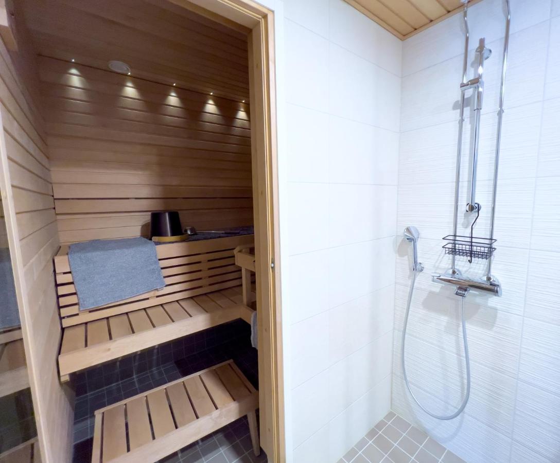 Stunning 1BR Apt In The City Centre with Free Garage - B&B