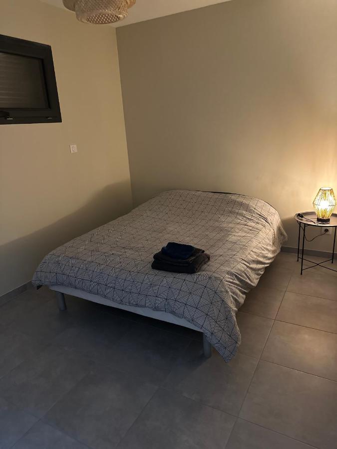 Maison T3 dans un village calme - B&B