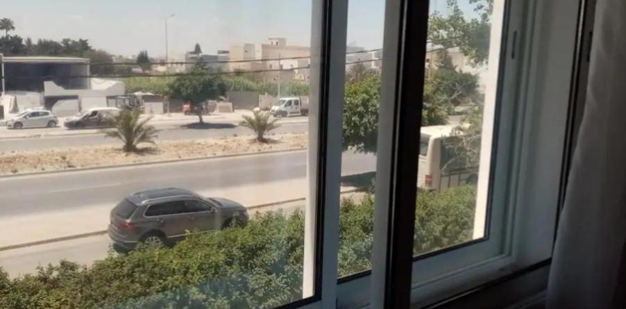 Studio fonctionnel, résidence gardée - Bed and Breakfast La Marsa