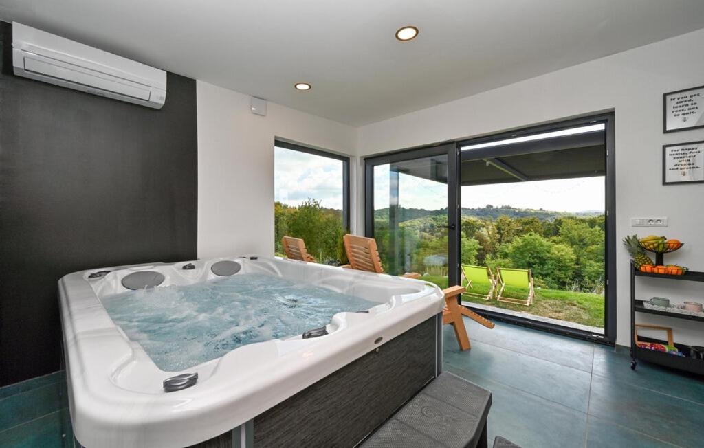 Wellness Villa Silente with spa area - B&B Jalšovec