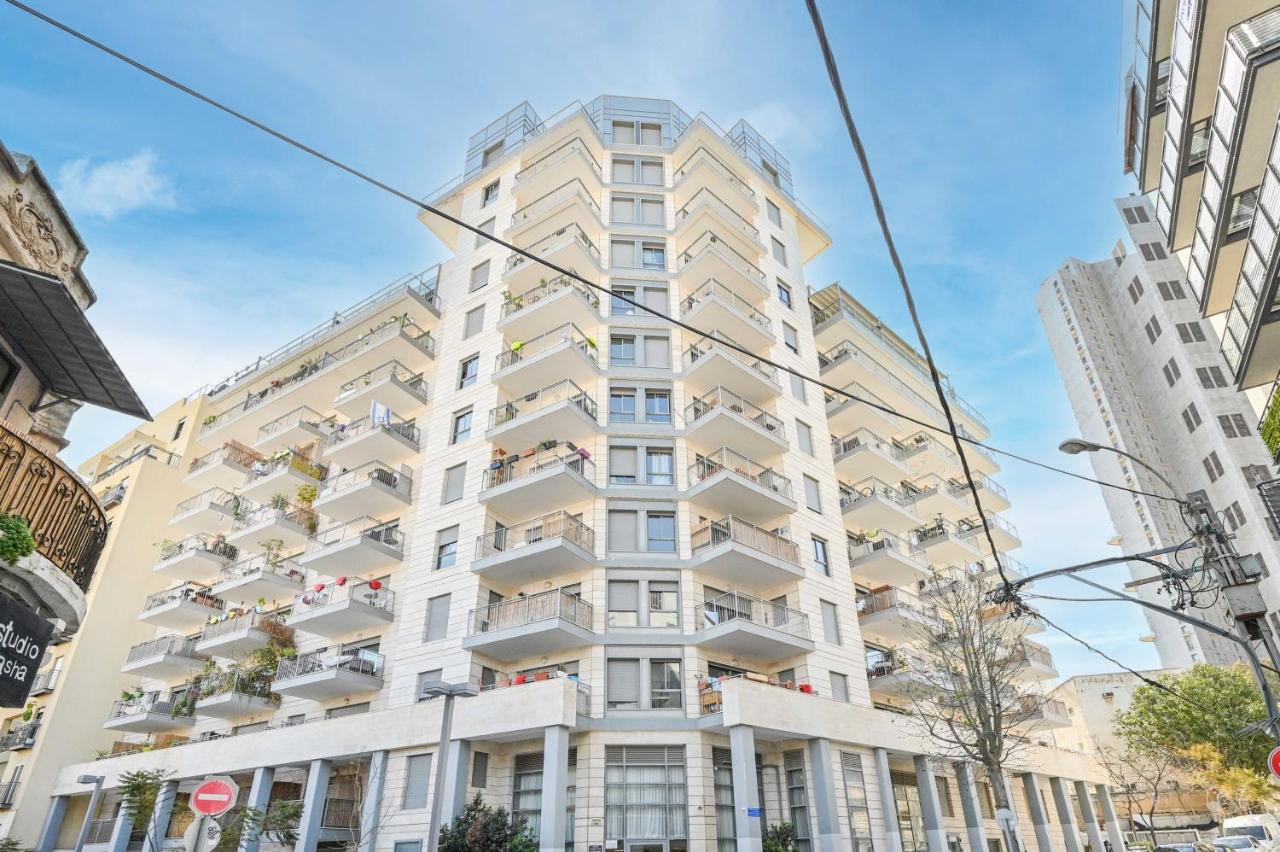Modern Sky Penthouse 3BR with parking by HolyGuest - Chambres d’hôtes Tel-Aviv