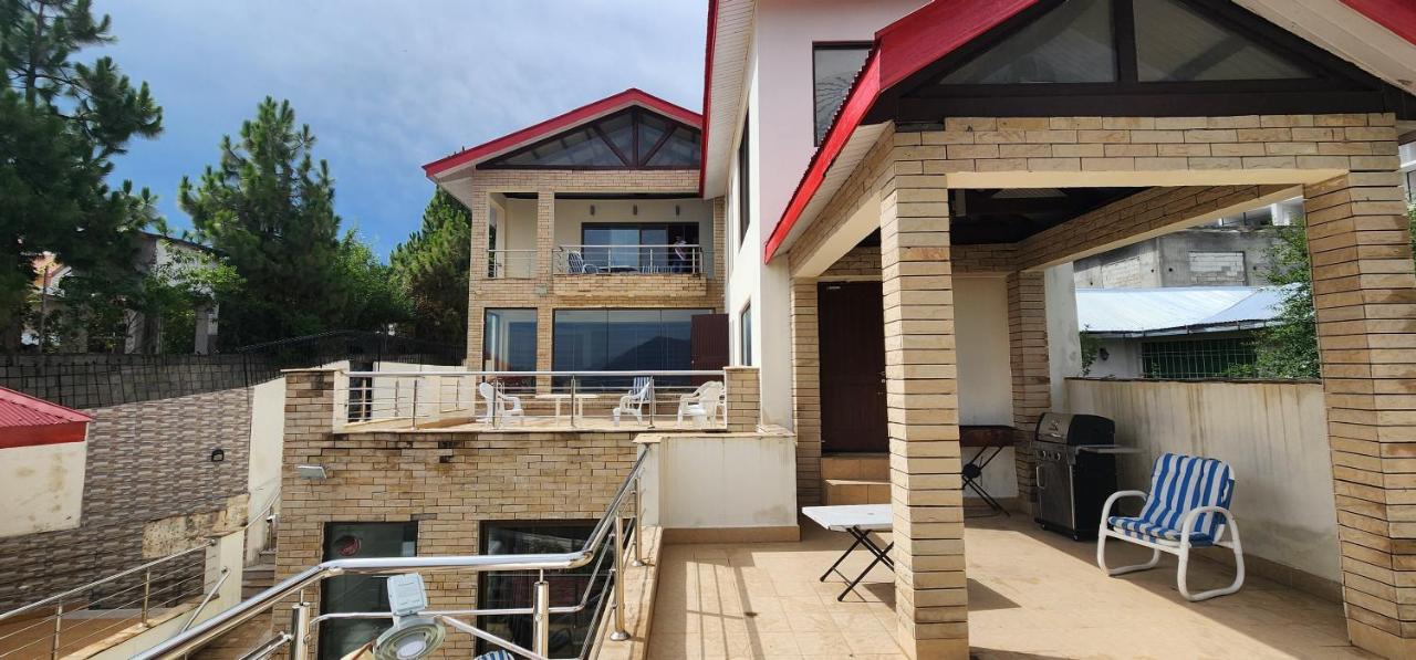 Haven Lodge Bhurban by Haven Holiday Homes - Deluxe Rooms with Mountain View - Chambres d’hôtes Murree