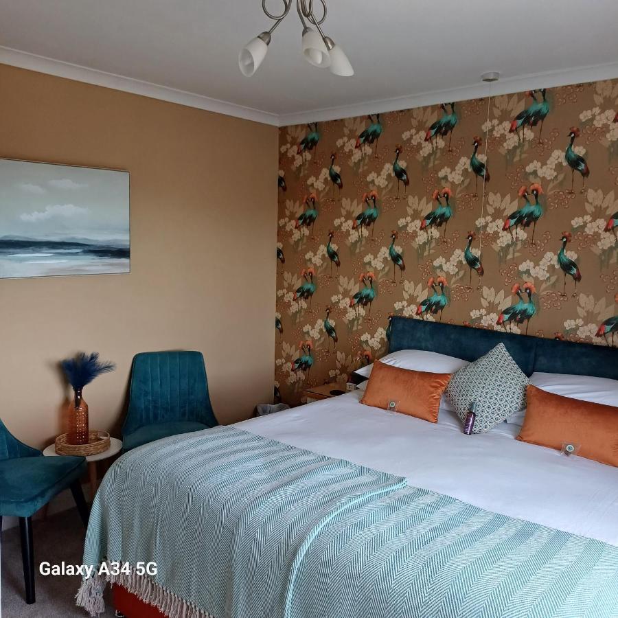 Double or Twin Room with Partial Sea View