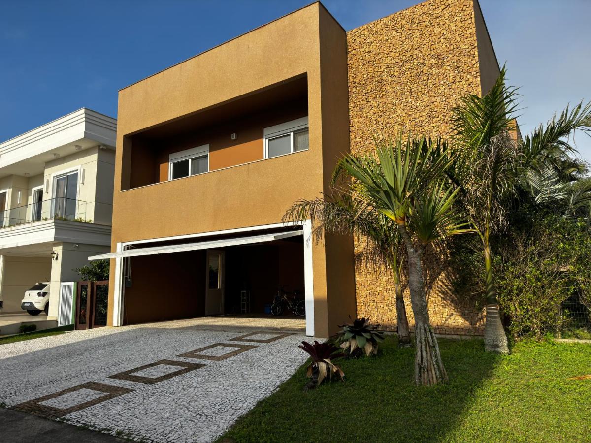 Casa 450m2 Laguna Internacional - B&B