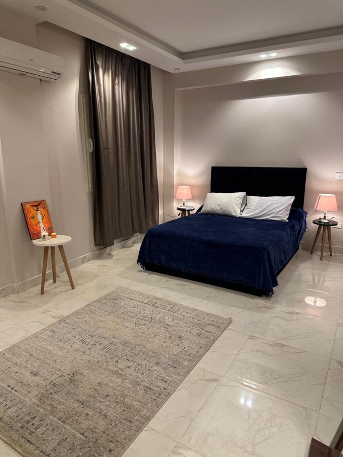 غرفة مستر بحمام فى التجمع الخامس رجال فقط - Bed and Breakfast Caïro