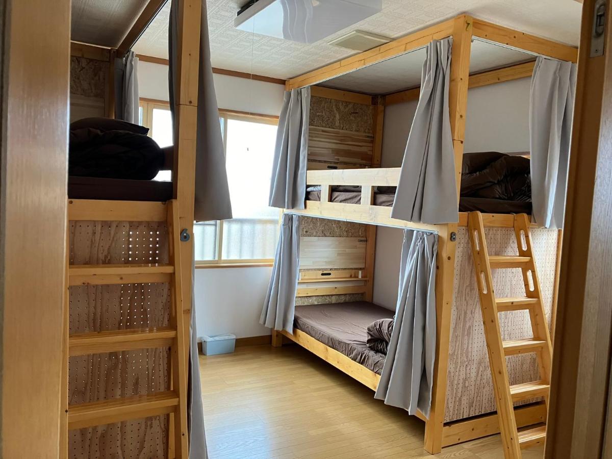 Bed in 8-Bed Mixed Dormitory Room