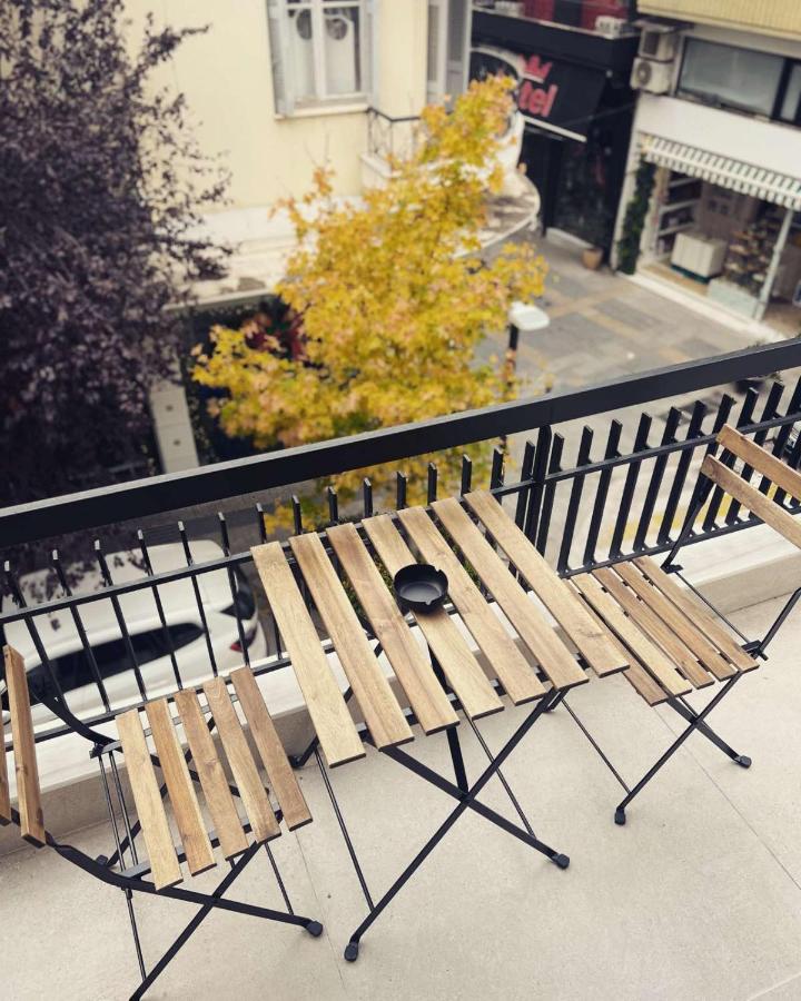Luxurious wooden detail flat in city center - B&B