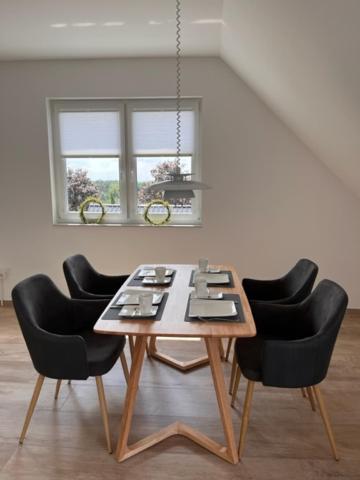 One-Bedroom Apartment with Balcony