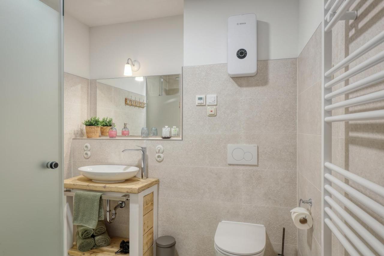 Maisonette Apartment with one bedroom and air-conditioning (dogs allowed)