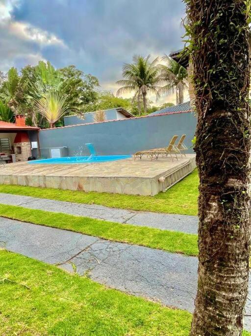 Casa com piscina 500m da praia condomínio Morada da Praia - B&B