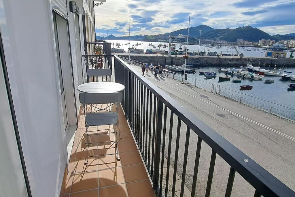 Apartamento con vistas al puerto - B&B