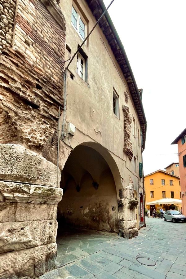 Casa Anfiteatro 61 - B&B Lucca