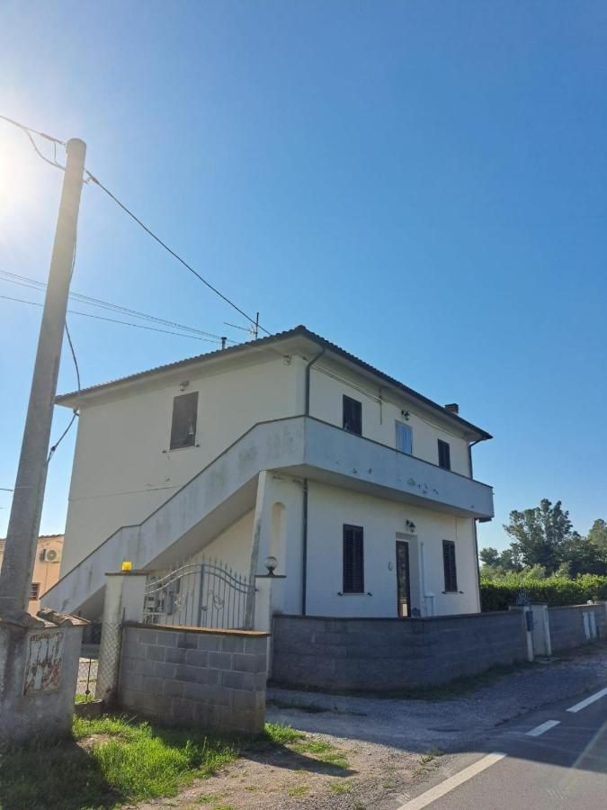 Appartamento Rosa Bianca A Vada - Bed and Breakfast