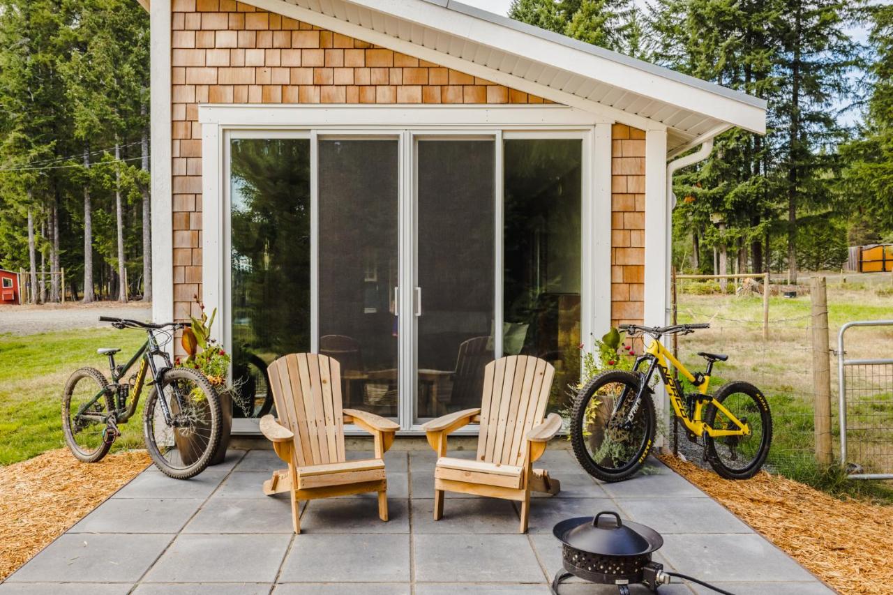 Tiny house & Sauna on Lakefront Farm Oasis - B&B
