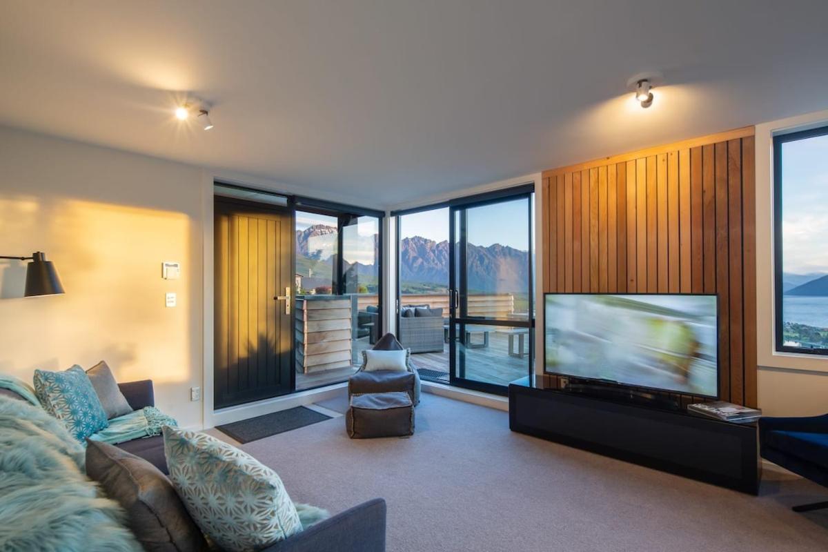 Highlands Apt- Lake Views- Free Parking- AC- BBQ - B&B Distretto di Queenstown