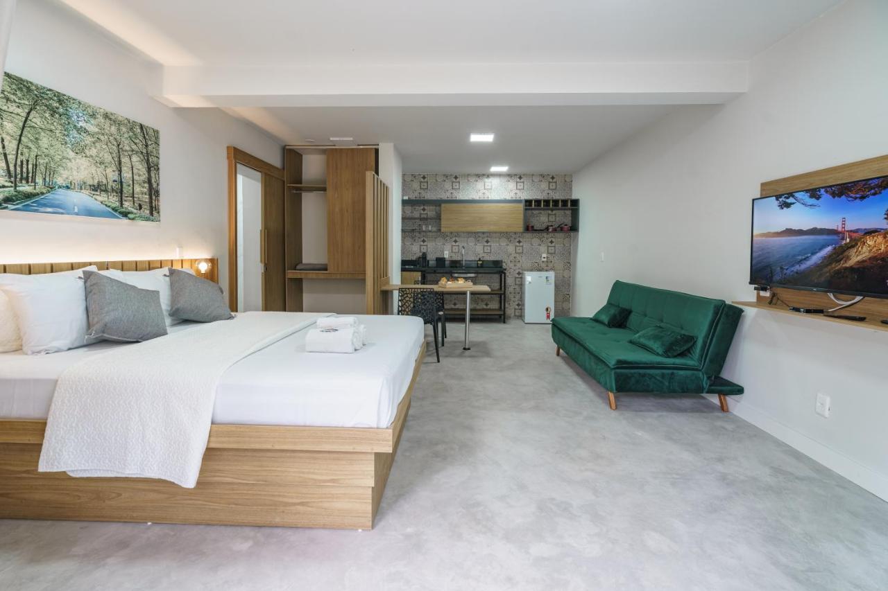 Studio Apartment with Queen Bed
