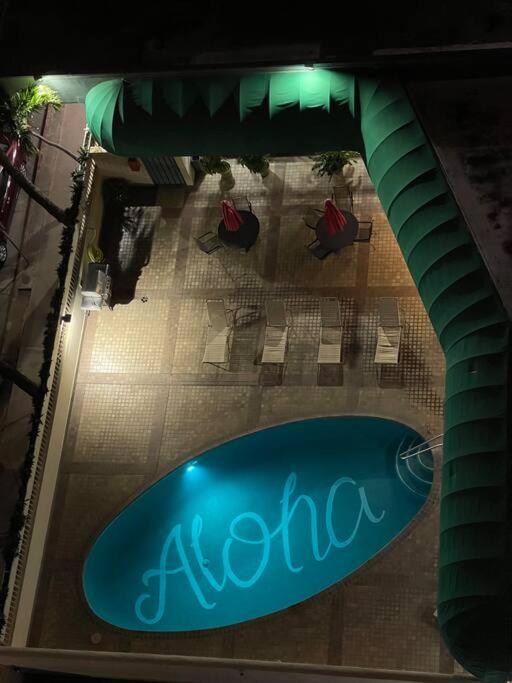 12th Fl Royal Aloha with Parking Mtn City Canal View - B&B