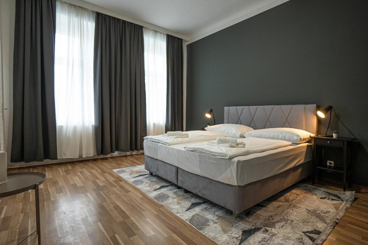 Cozy 1-BR apartment with a king bed in a calm area - Ferienwohnung Wien